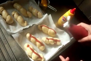 バターロールを焼いてみた コールマンキャンプオーブン バターロールを焼いてみた コールマンキャンプオーブン
